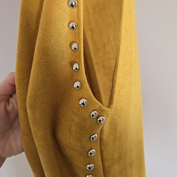 Duster - Picture 2 of 5